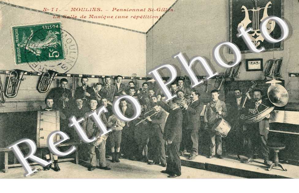 Pensionnat saint Gilles - La salle de musique
