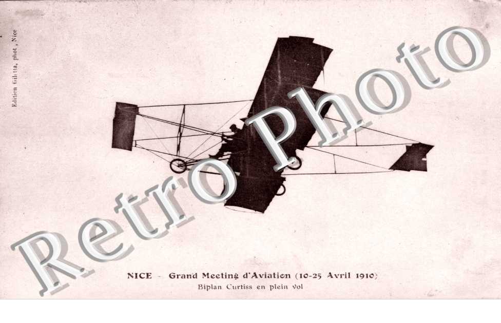 Grand Meeting d'aviation d'avril 1910 - Biplan Curtiss en plein vol