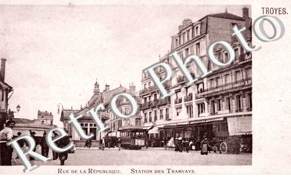 Rue de la Republique - Station de Tramways