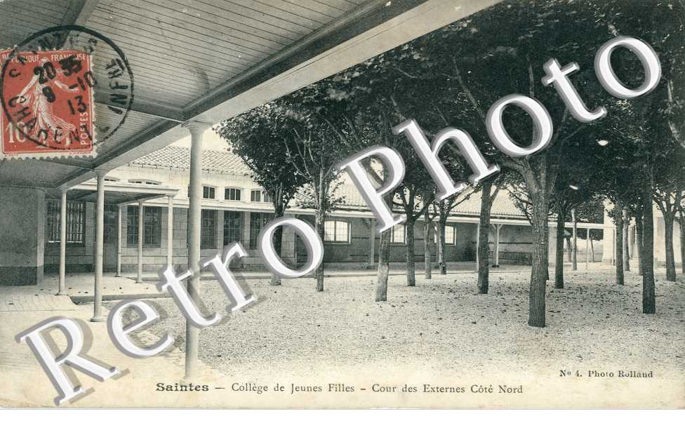 College de Jeunes Filles - Cour des Externes