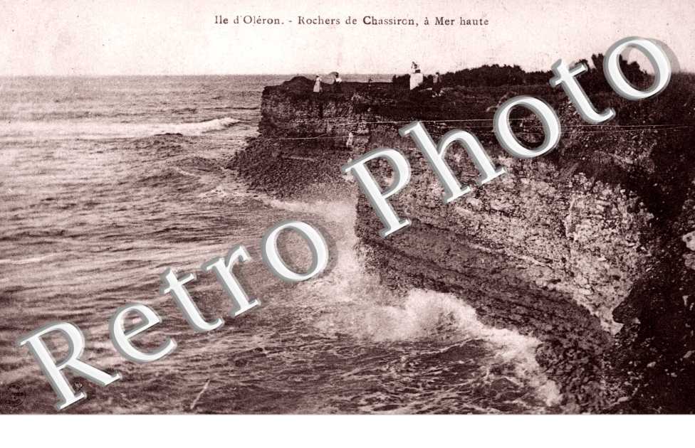 Rocher de Chassiron a mer haute