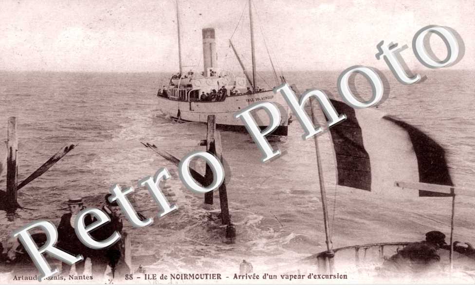 Arrivée d'un vapeur d'excursion