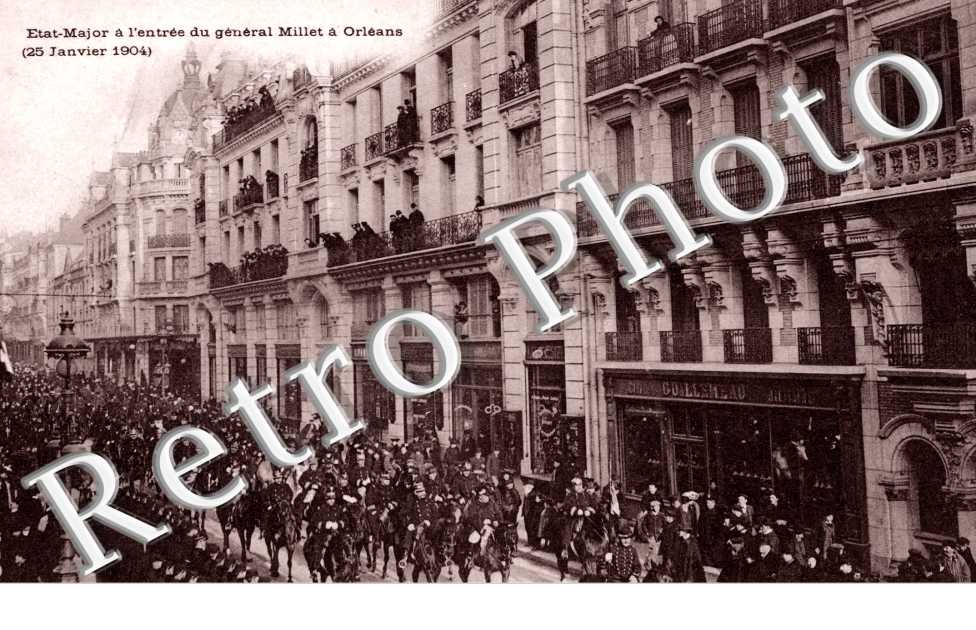 Etat Major a l'entree du general Millet - 25 janvier 1904