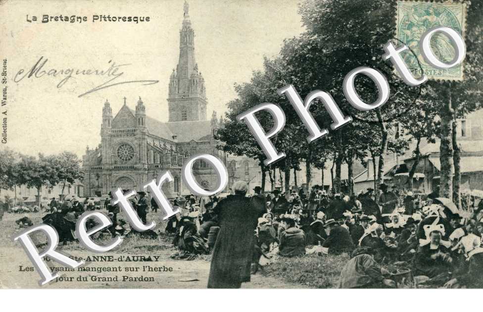 les Paysans Mangeant sur l'Herbe le Jour du Grand Pardon