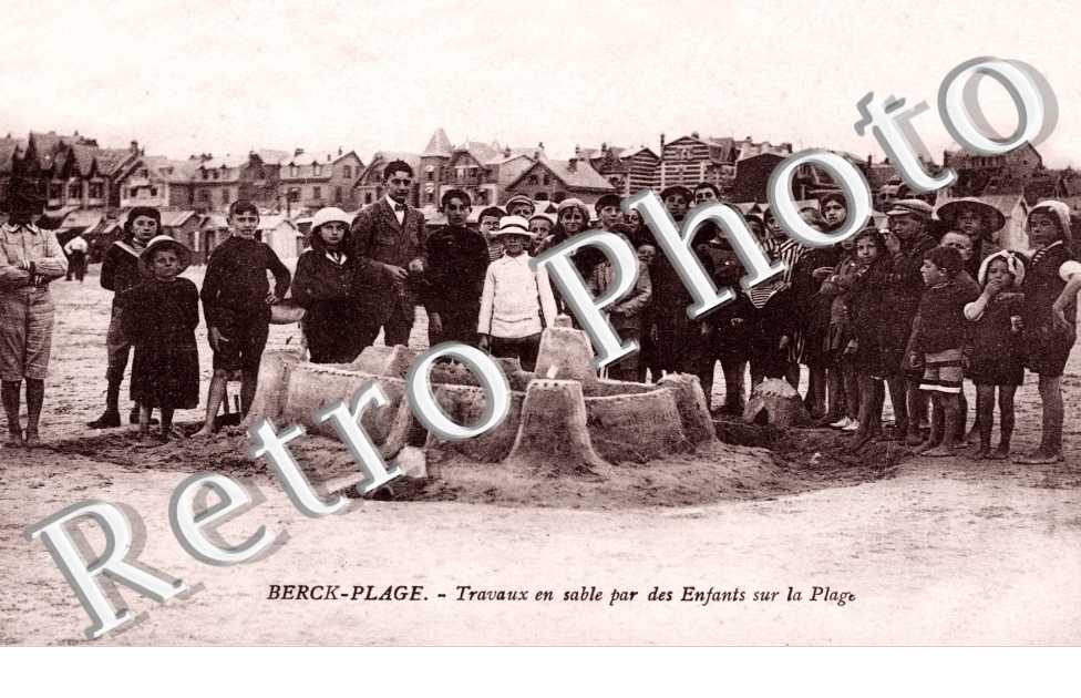 Travaux en sable par les enfants de la Plage