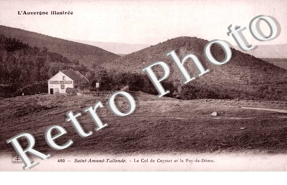 le col de Ceyssat et le Puy de Dome