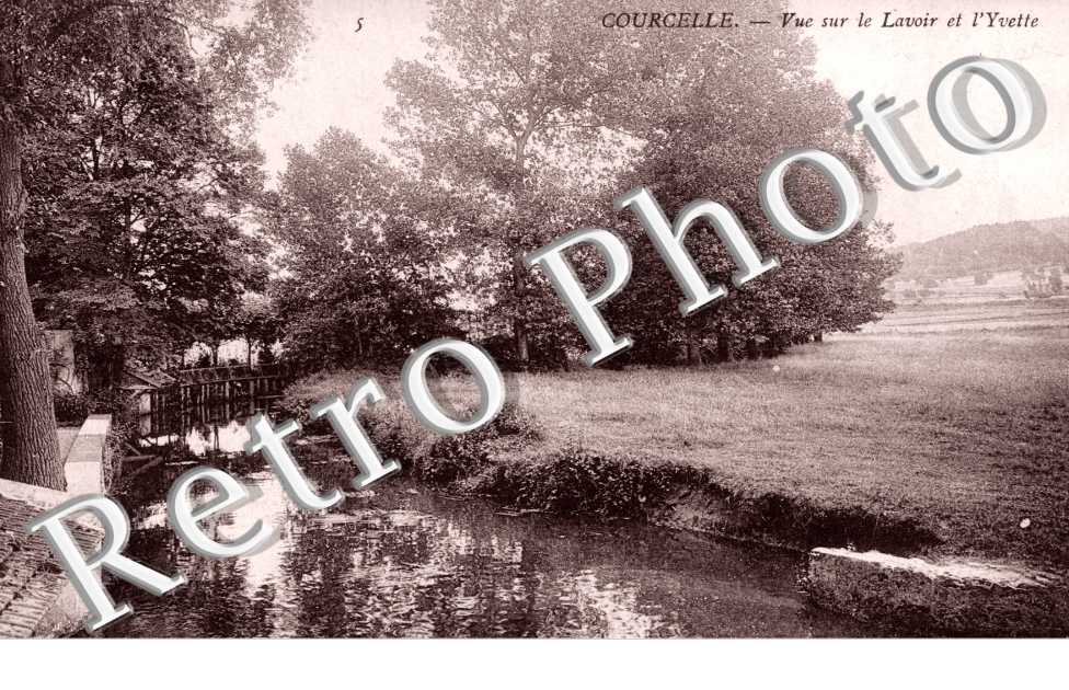 Courcelle Vue sur le lavoir et l'Yvette
