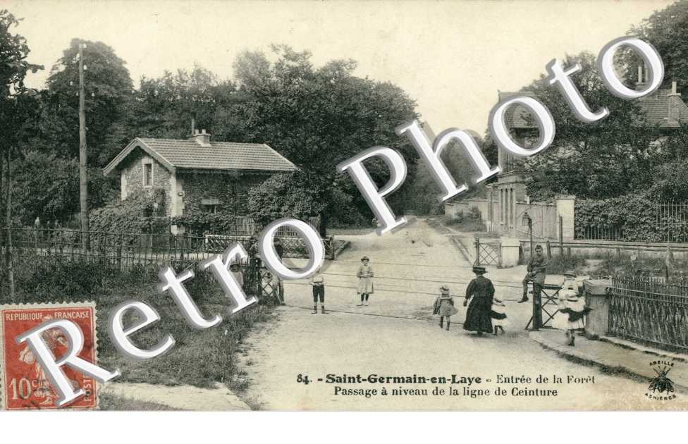 entree de la foret Passage a niveau de la ligne de la ceinture