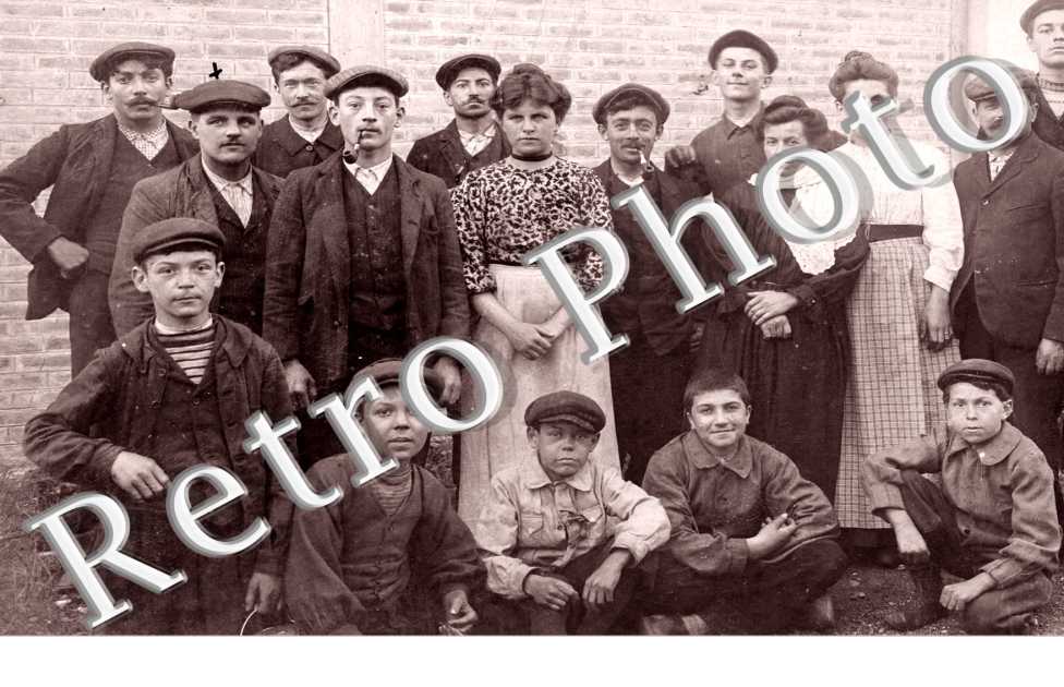 groupe d'ouvriers