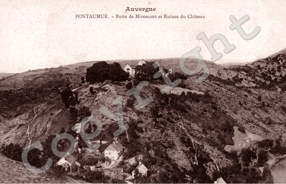 Butte de Miremont et ruines du chateau