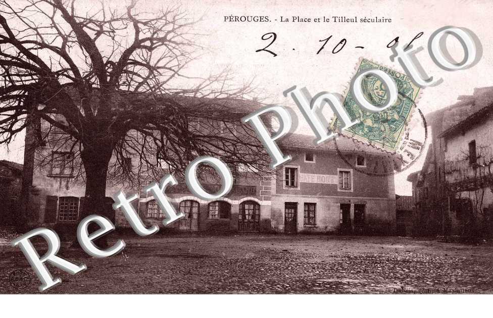 la place et le tilleul seculaire