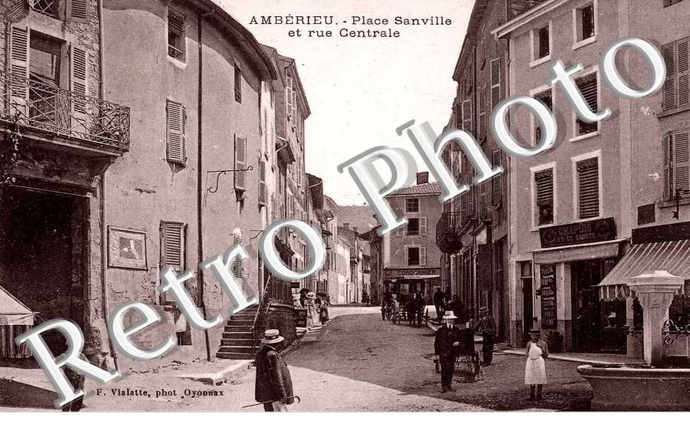 Place Sanville et Rue Centrale