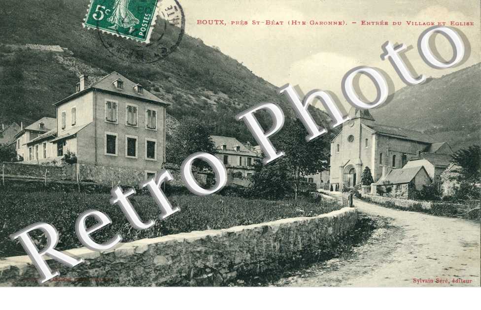 Entrée du village et église