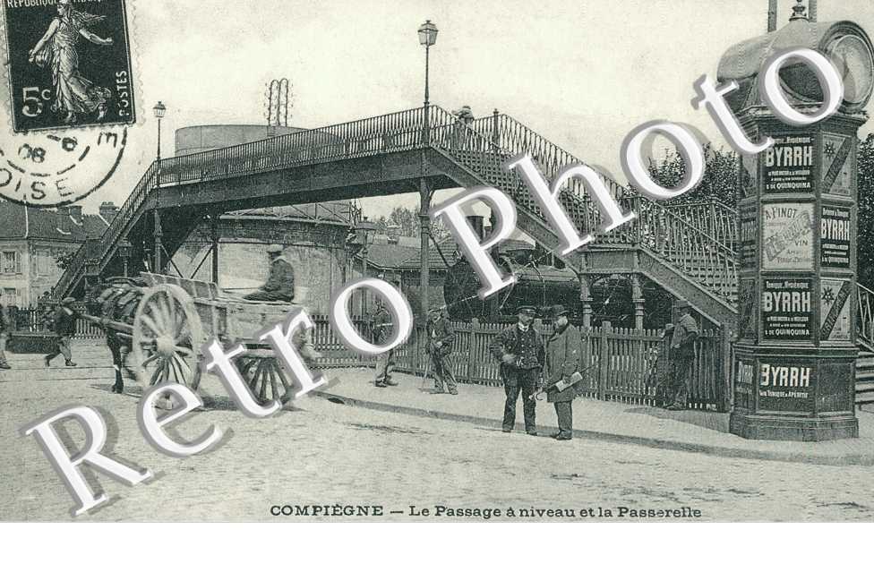 le passage a niveau et la passerelle