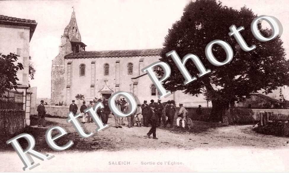 Sortie de l'eglise