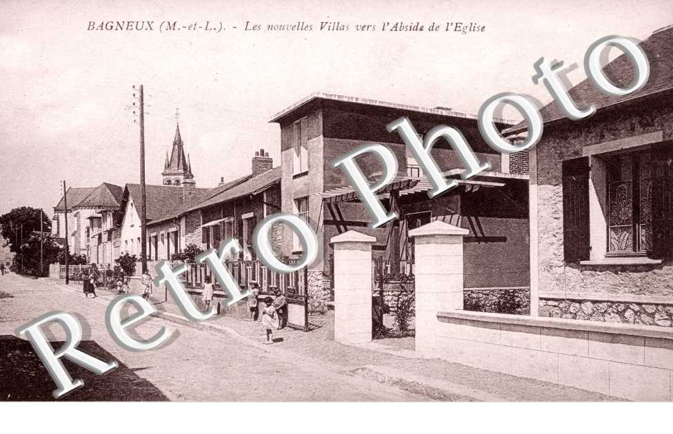 Les nouvelles Villas vers l'Abside de l'Eglise