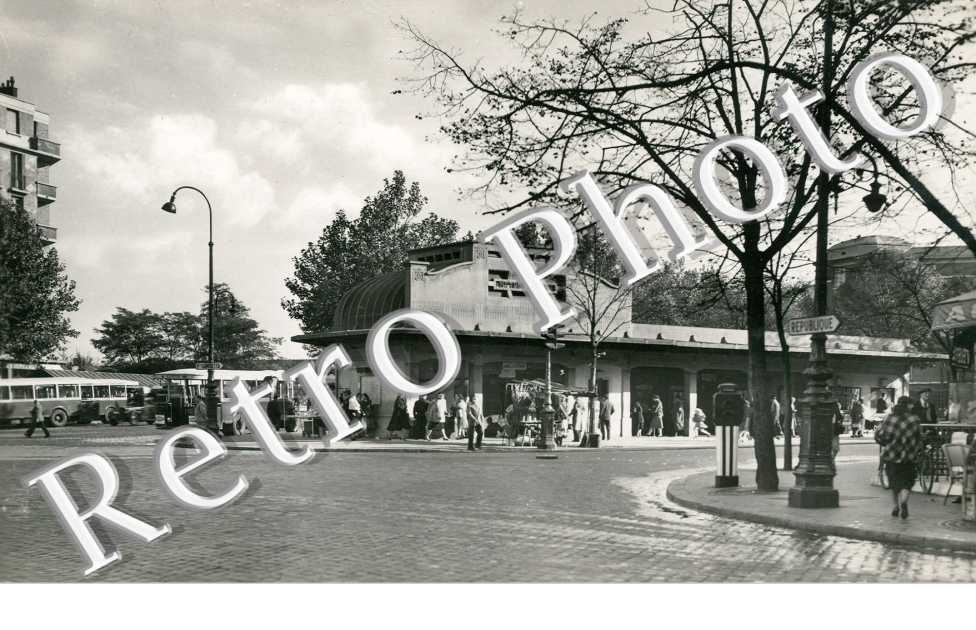 Metro Porte des Lilas