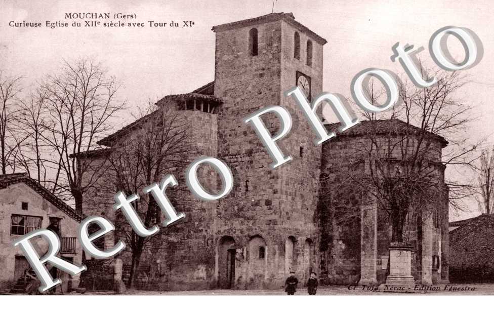 Curieuse eglise du XXIeme avec Tour du XIeme