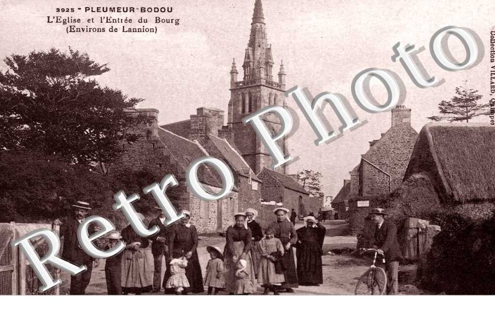 l'eglise et l'entree du bourg