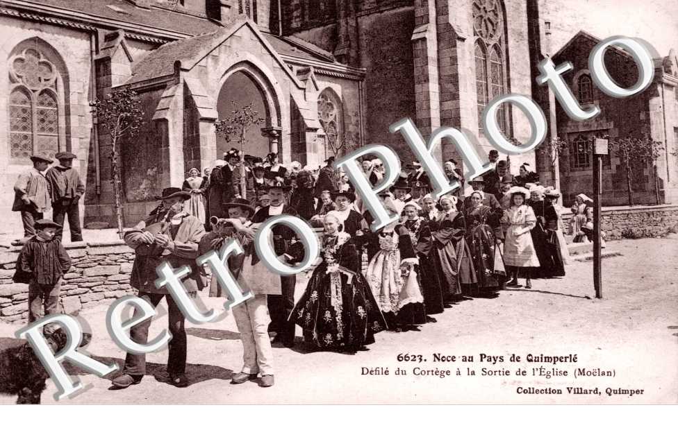 Defile du Cortege a la sortie de l'Eglise