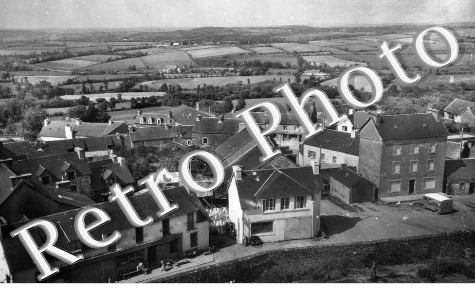 vue panoramique prise du clocher de l'eglise