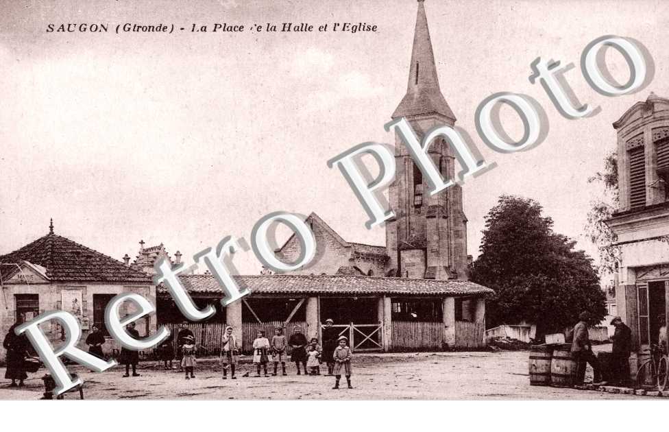 la Place de la halle et l'eglise