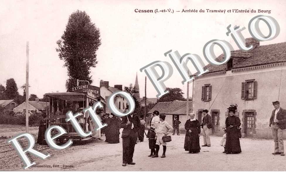 Arrivée du Tramway et l'Entrée du Bourg