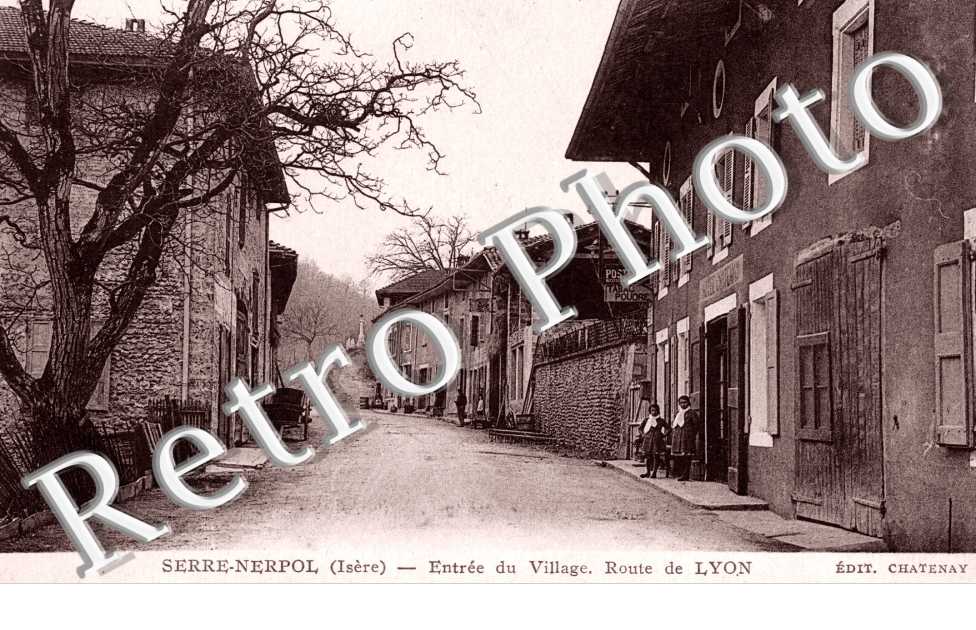 entree du village  Route de Lyon