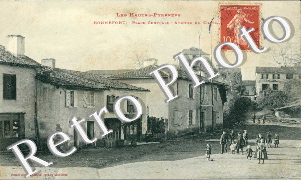 place centrale Avenue du chateau