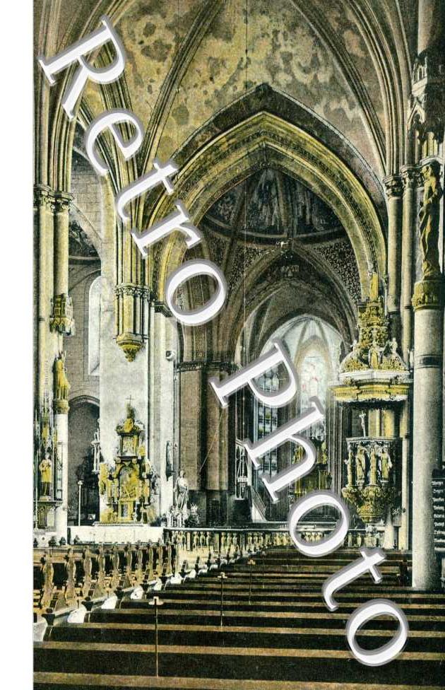 Interieur de l'eglise