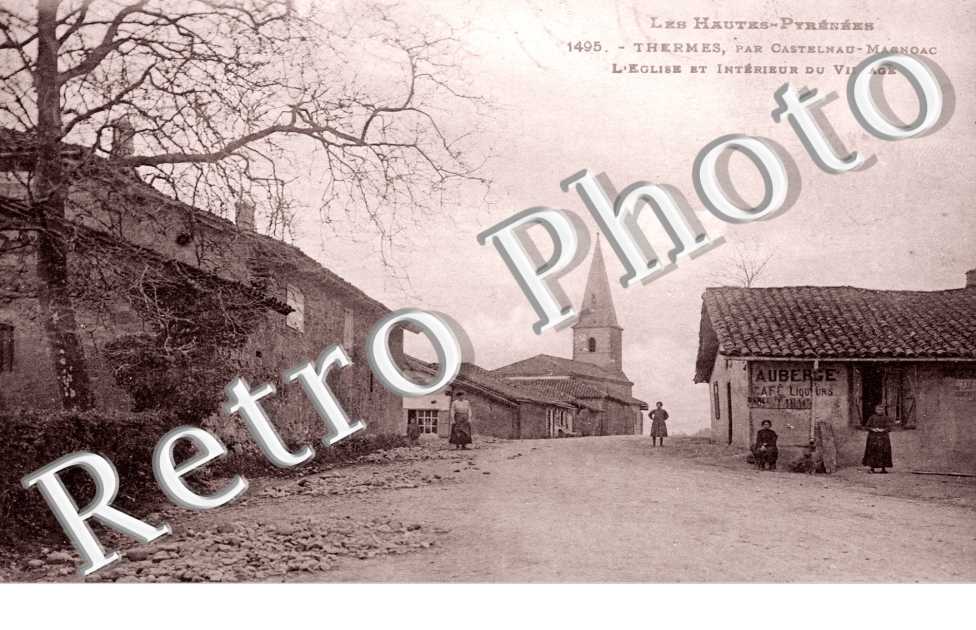 l'eglise et interieur du village