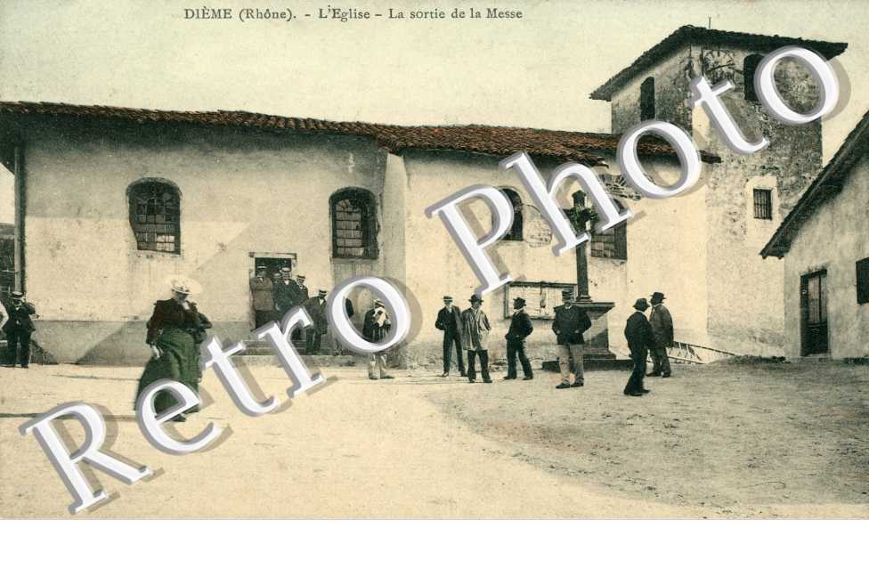 l'Eglise - La Sortie de la Messe