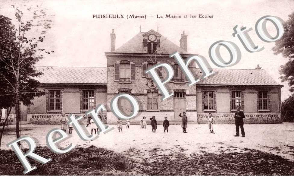 La mairie et les écoles