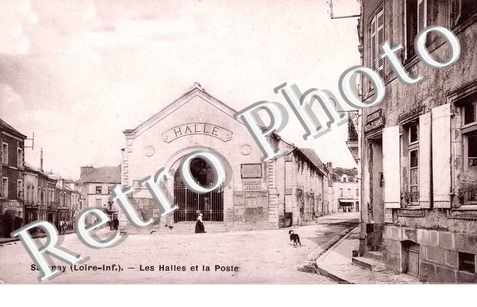 les halles et la poste