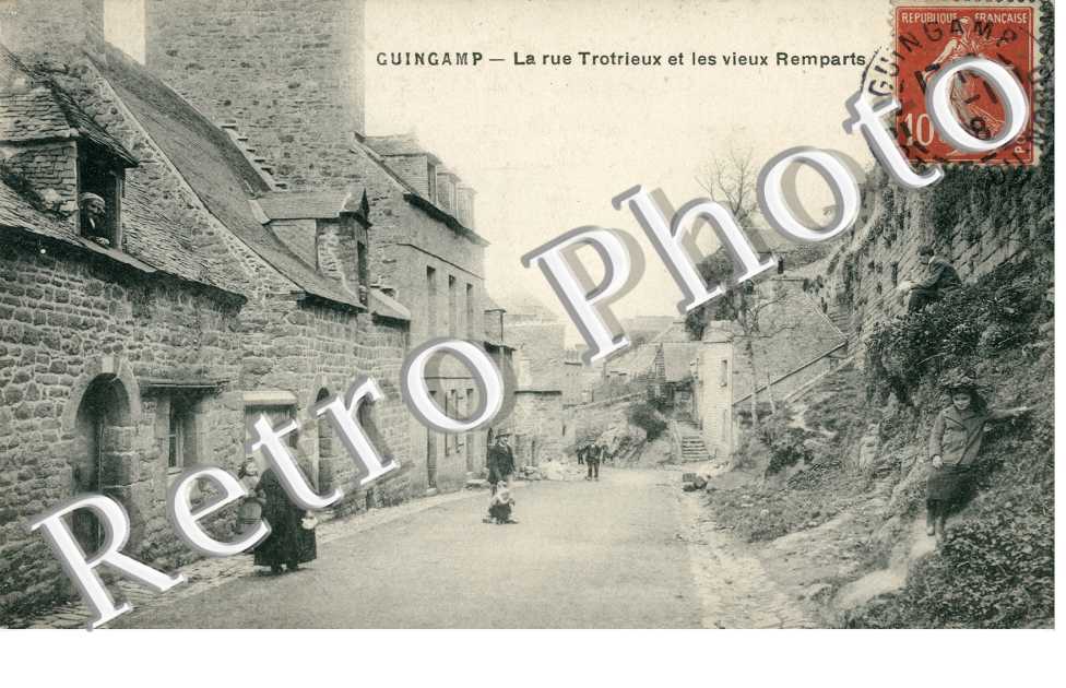 La rue Trotrieux - Les vieux remparts
