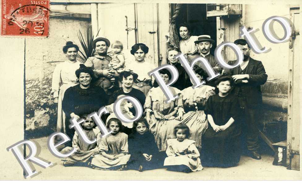 Une Photo de Groupe, Femmes, hommes et enfants