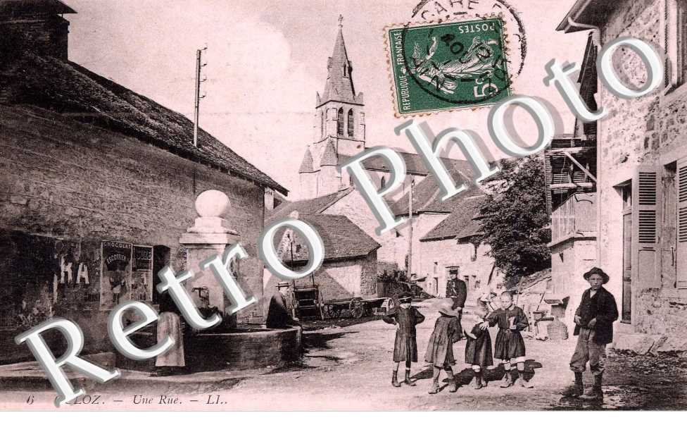 UNE RUE