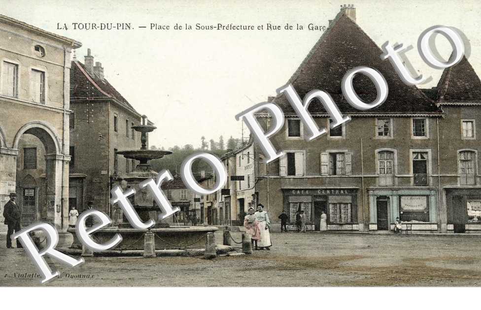 place de la sous prefecture et rue de la gare (couleur)