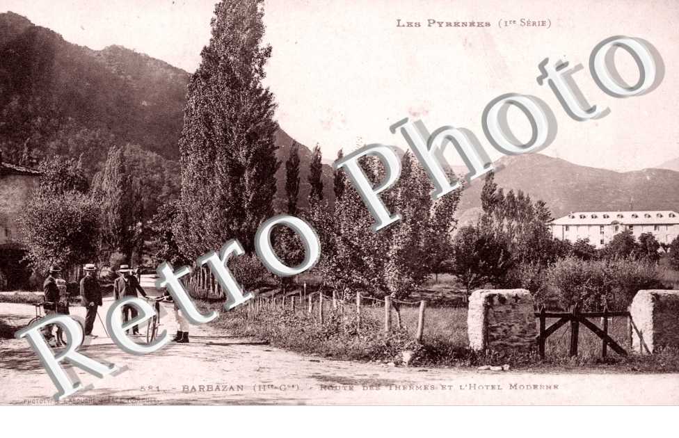 Route des thermes et l'hotel moderne
