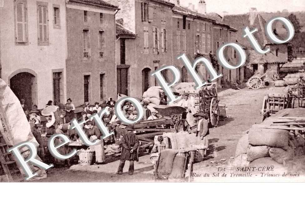 Rue du Sol de Trémeille, trieuses de noix