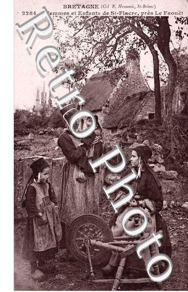 femmes et enfants de Saint Fiacre 