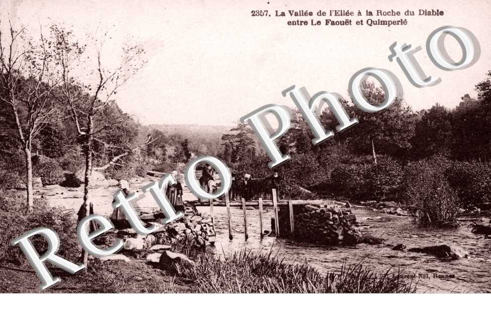 Vallee de l'Ellee a la Roche du Diable