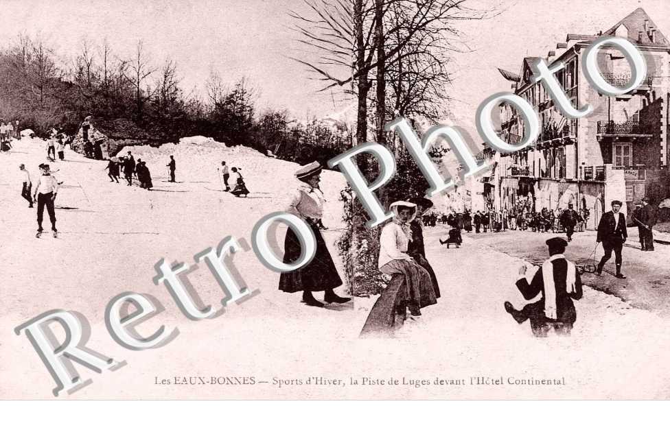 la Piste de luges devant l'Hotel Continental