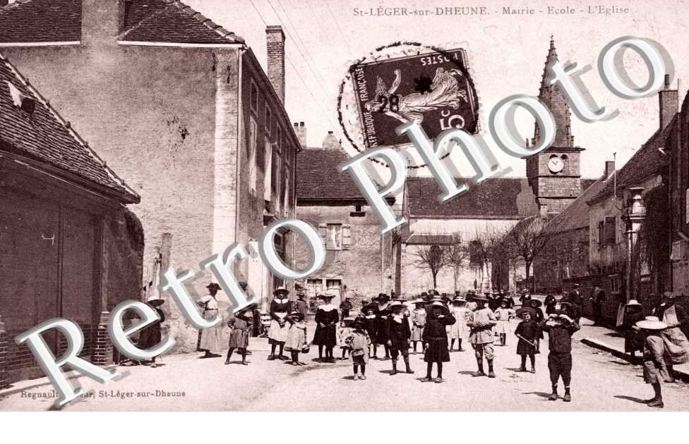 Mairie, Ecole, l'Eglise