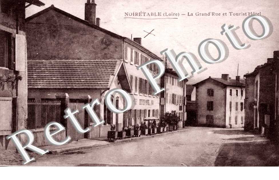 La Grand'Rue et Tourist Hotel