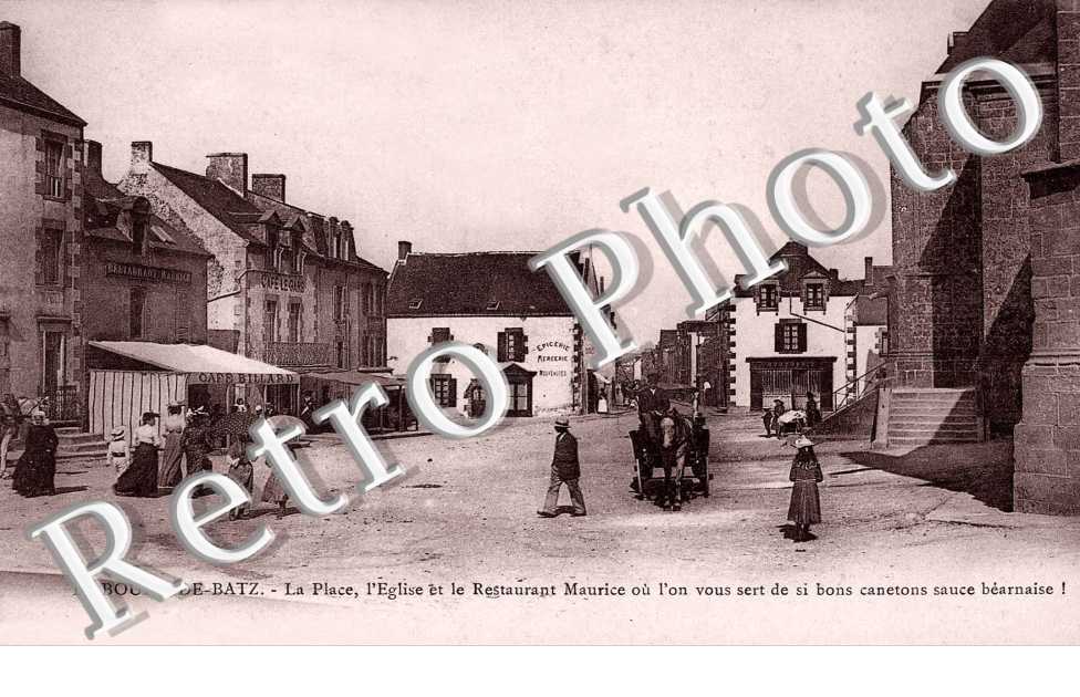 La Place et le restaurant Maurice