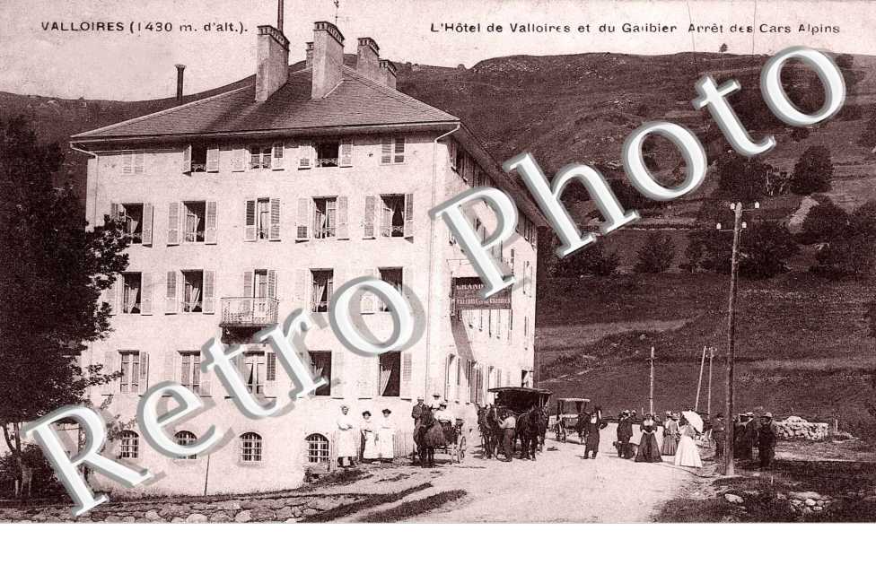 L'hotel de Valloire et du Gibier - arret des cars alpins
