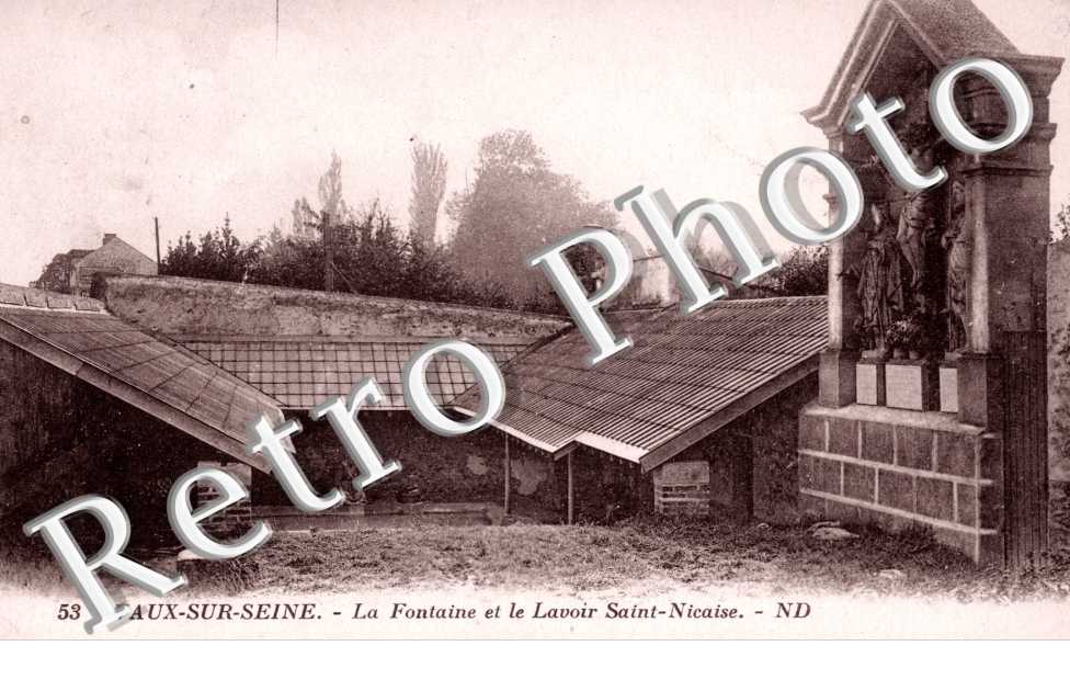 La Fontaine et le Lavoir Saint Nicolas