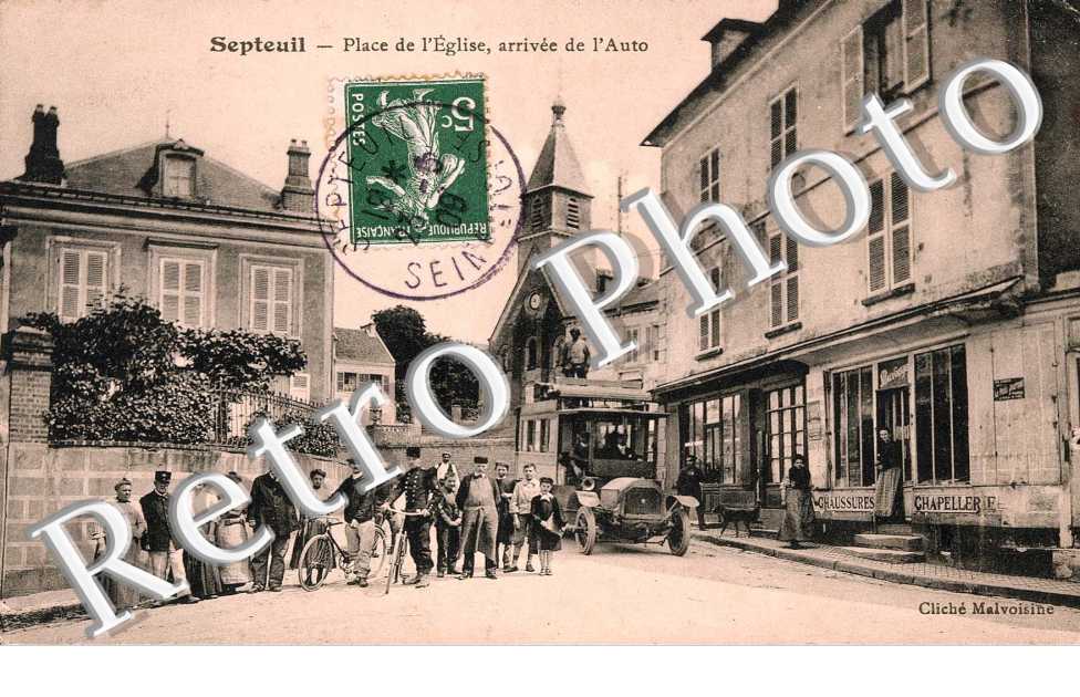 Place de l'eglise, arrivee de l'auto
