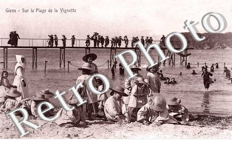 Sur la plage de la Vignette